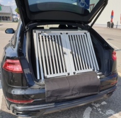 Box4Dogs přepravní klec do auta - AUDI Q5