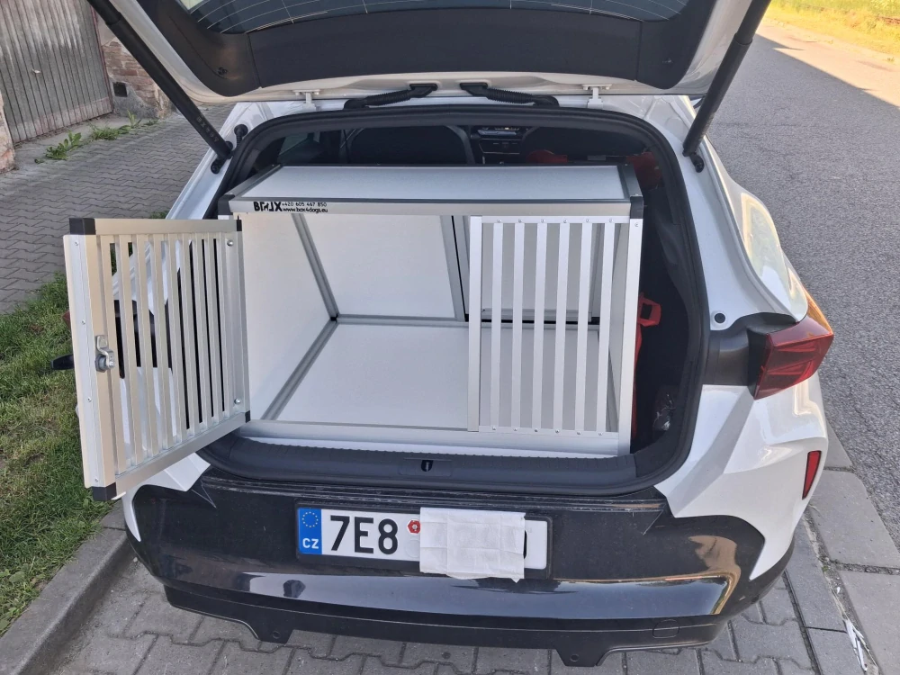 Box4Dogs přepravní klec do auta - Formentor 2026