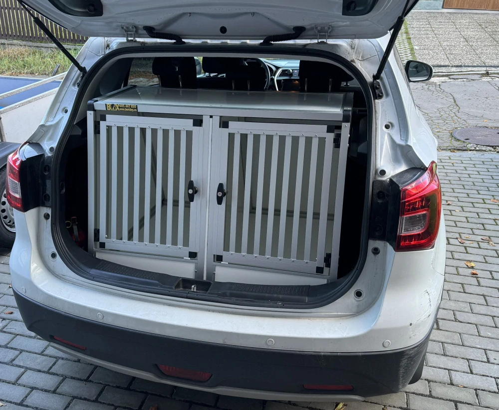 Box4Dogs přepravní klec do auta - Suzuki S-cross