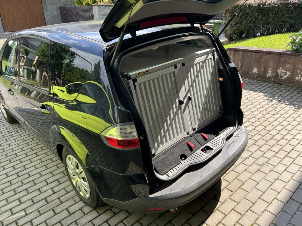Box4Dogs přepravní klec do auta - Ford S Max