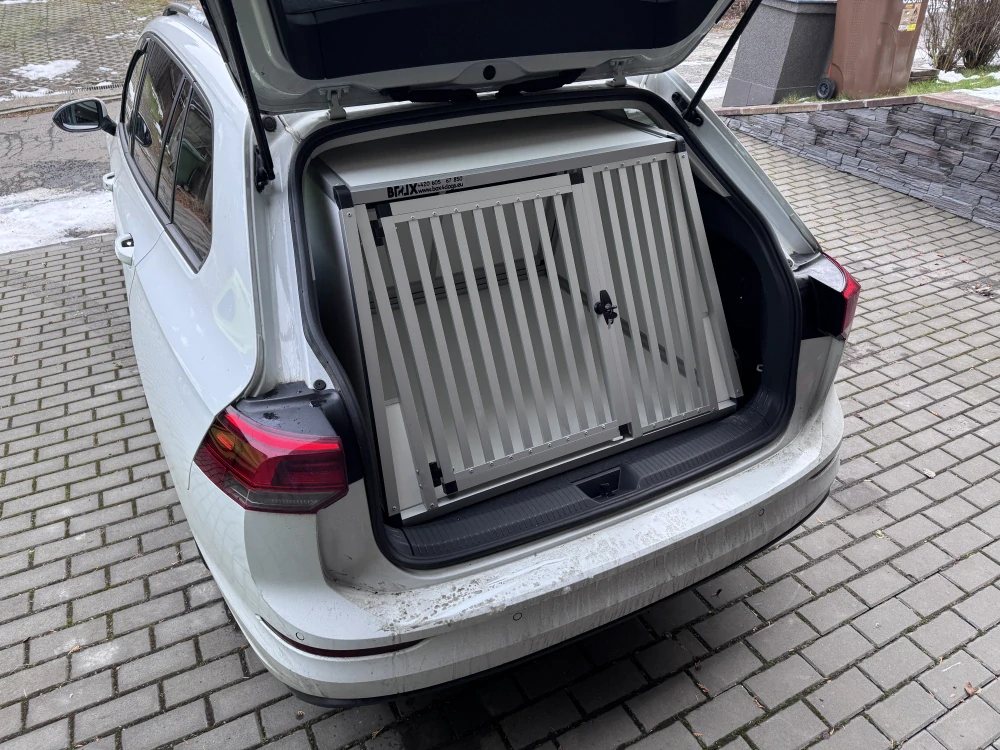 Box4Dogs přepravní klec do auta - Volkswagen Golf