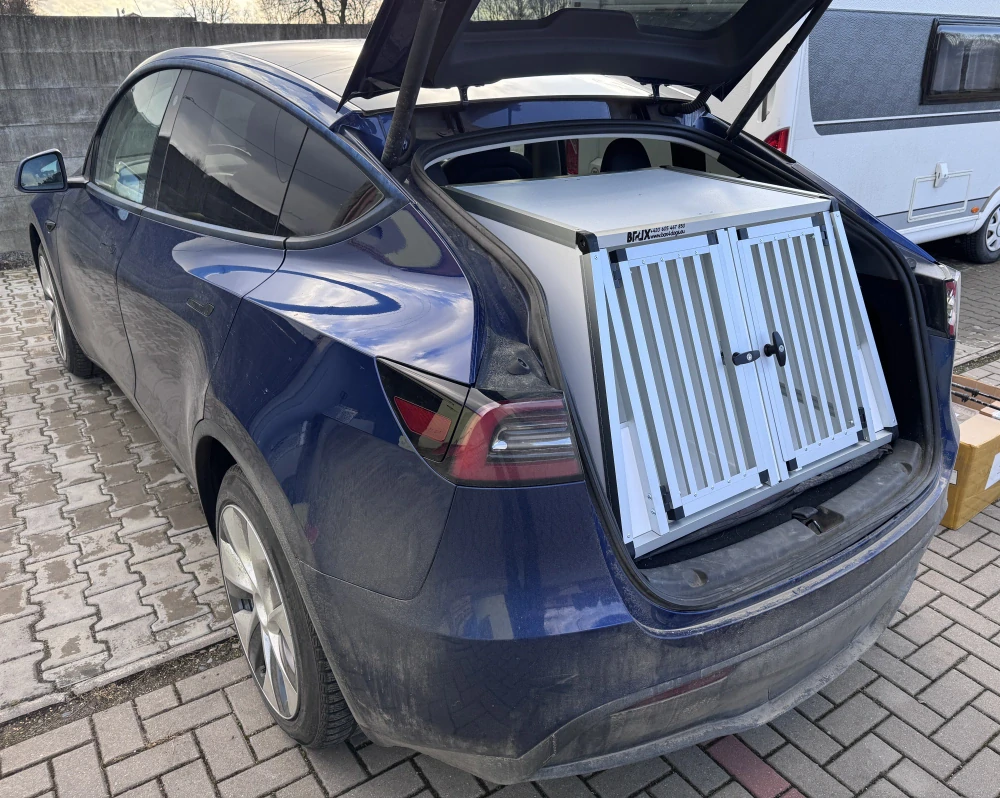Box4Dogs přepravní klec do auta - TESLA Y