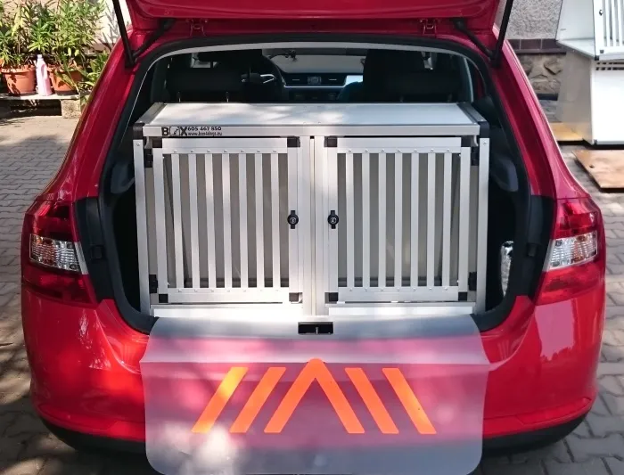 Box4Dogs přepravní klec do auta - Škoda Rapid