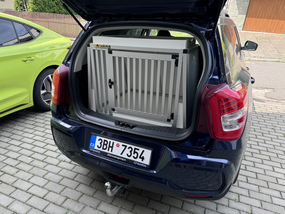 Box4Dogs přepravní klec do auta - Ssangyong TIVOLI grand