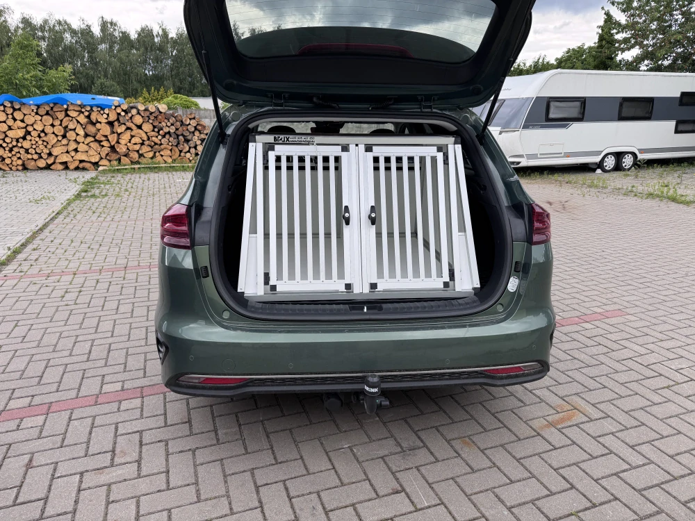 Box4Dogs přepravní klec do auta - Kia Ceed