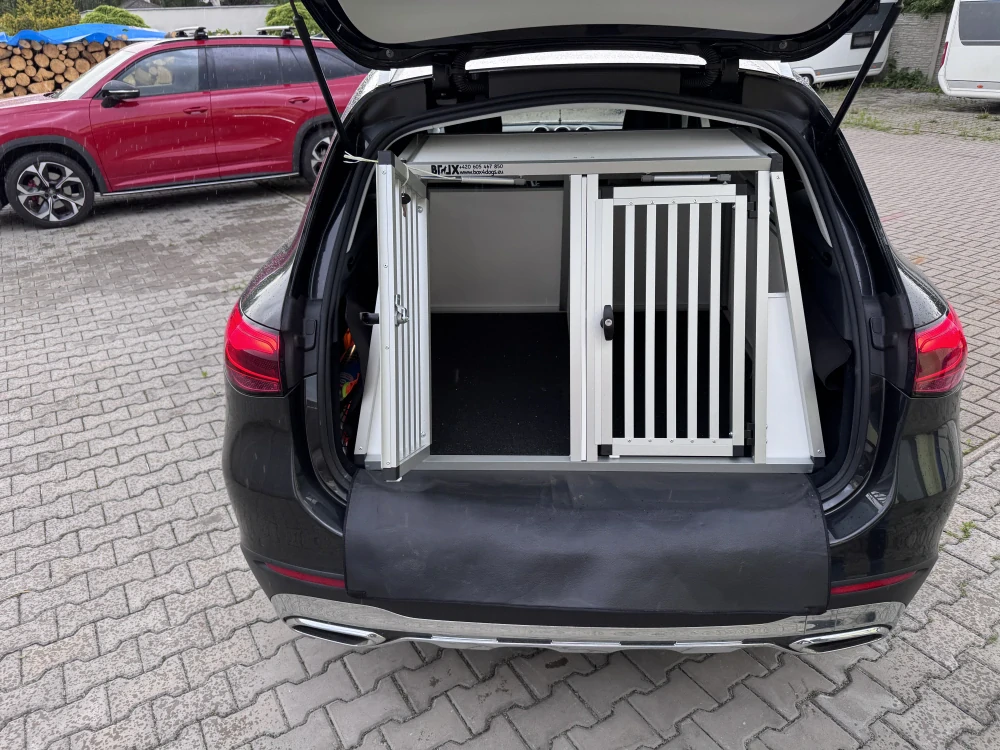 Box4Dogs přepravní klec do auta - Mercedes GLC 220