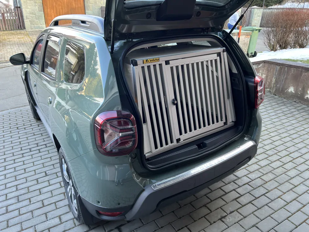 Box4Dogs přepravní klec do auta - Dacia Duster