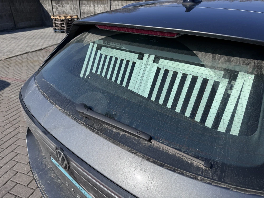 Box4Dogs přepravní klec do auta - Volkswagen Passat B9