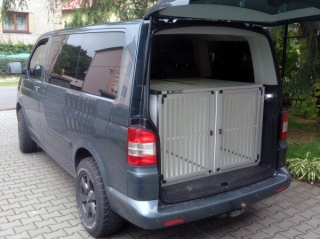 Box4Dogs přepravní klec do auta - Volkswagen Multivan