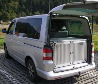 Box4Dogs přepravní klec do auta - Volkswagen Multivan