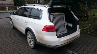 Box4Dogs přepravní klec do auta - Volkswagen Passat