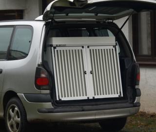 Box4Dogs přepravní klec do auta -Renault Espace
