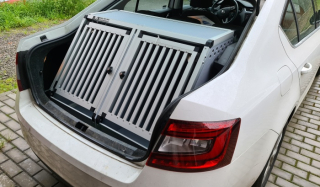 Box4Dogs přepravní klec do auta - Škoda Octavia III
