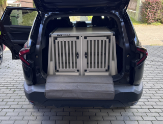 Box4Dogs přepravní klec do auta - Dacia BIXTER